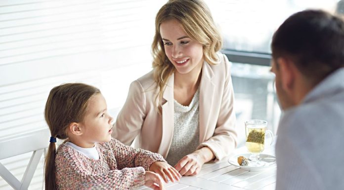 Šta da očekujete od braka s razvedenim muškarcem koji ima decu: Za ovakav odnos potrebno je mnogo razumevanja i strpljenja Šta da očekujete od braka s razvedenim muškarcem koji ima decu: Za ovakav odnos potrebno je mnogo razumevanja i strpljenja - featured image