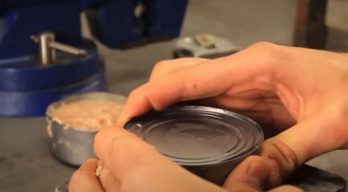 DA NE POVJERUJETE! Cijeli život pogrešno otvaramo konzerve-Pogledajte kako se to pravilno radi DA NE POVJERUJETE! Cijeli život pogrešno otvaramo konzerve-Pogledajte kako se to pravilno radi - content image